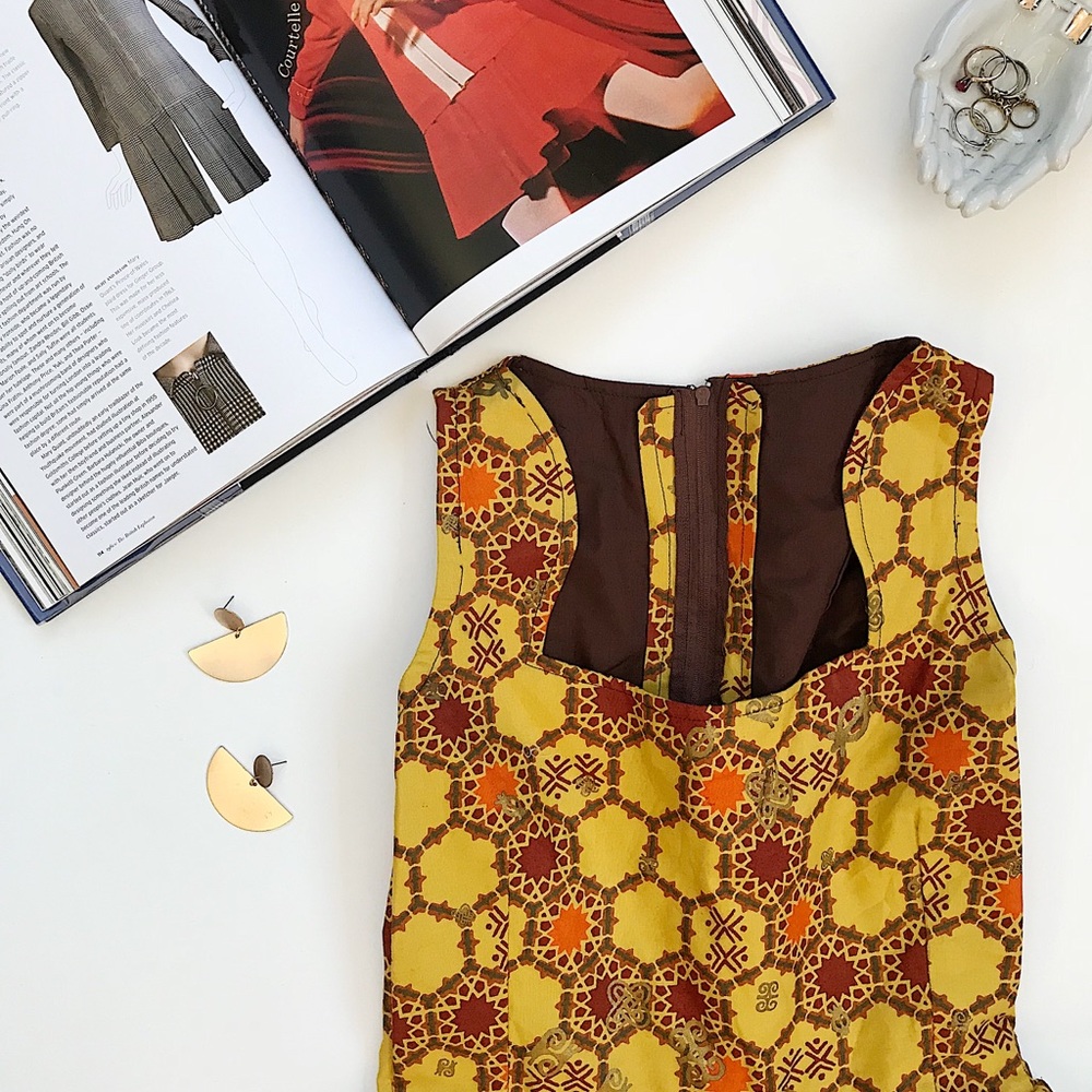 Unique 60’s Dress 🌼
